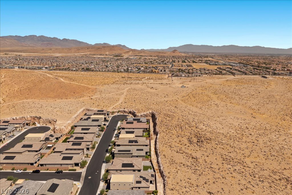 10006 Joshua Foothills Street Las Vegas NV 89178