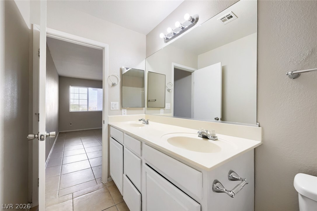 2247 Sierra Sunrise Street Las Vegas NV 89156