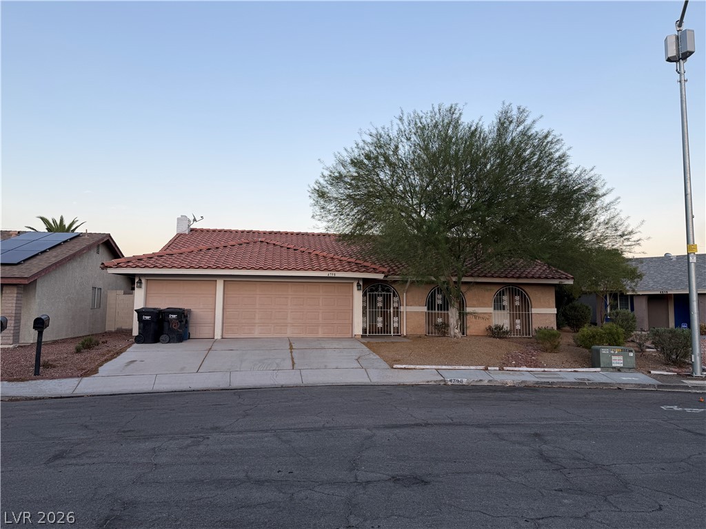 4798 Walteta Las Vegas NV 89119