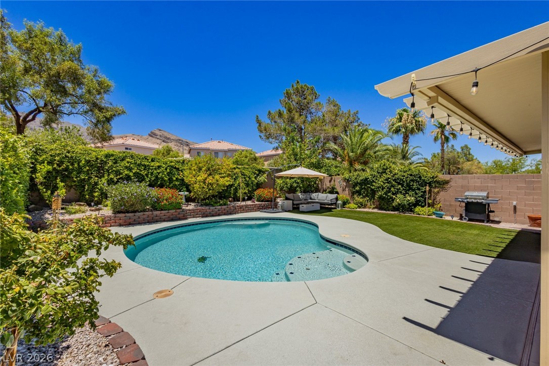 3237 Ridgecliff Street Las Vegas NV 89129