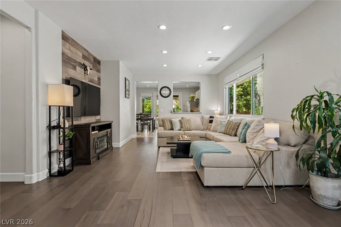 3237 Ridgecliff Street Las Vegas NV 89129