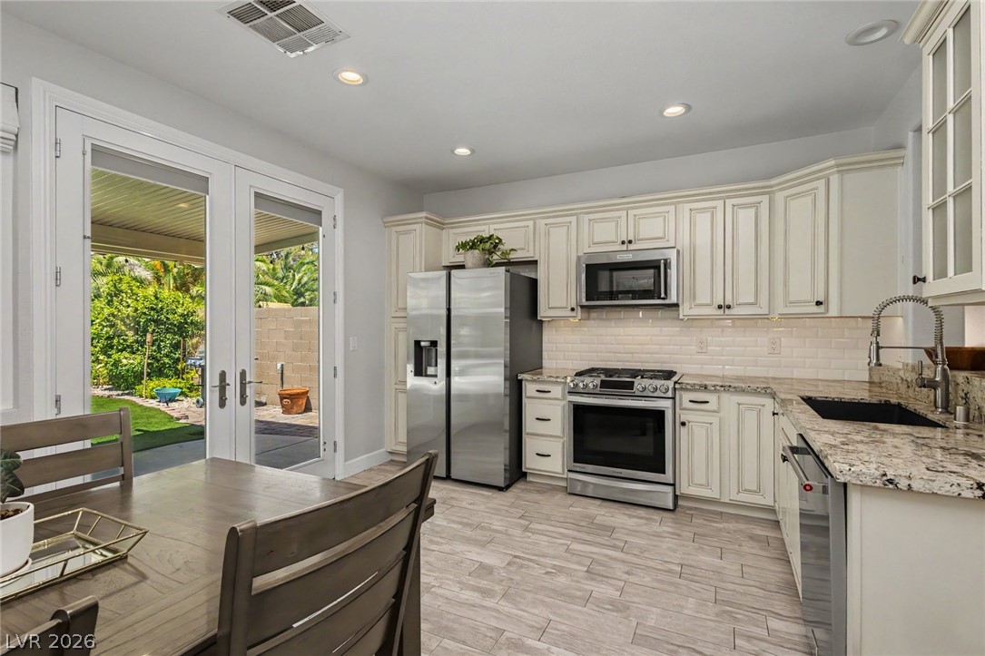 3237 Ridgecliff Street Las Vegas NV 89129