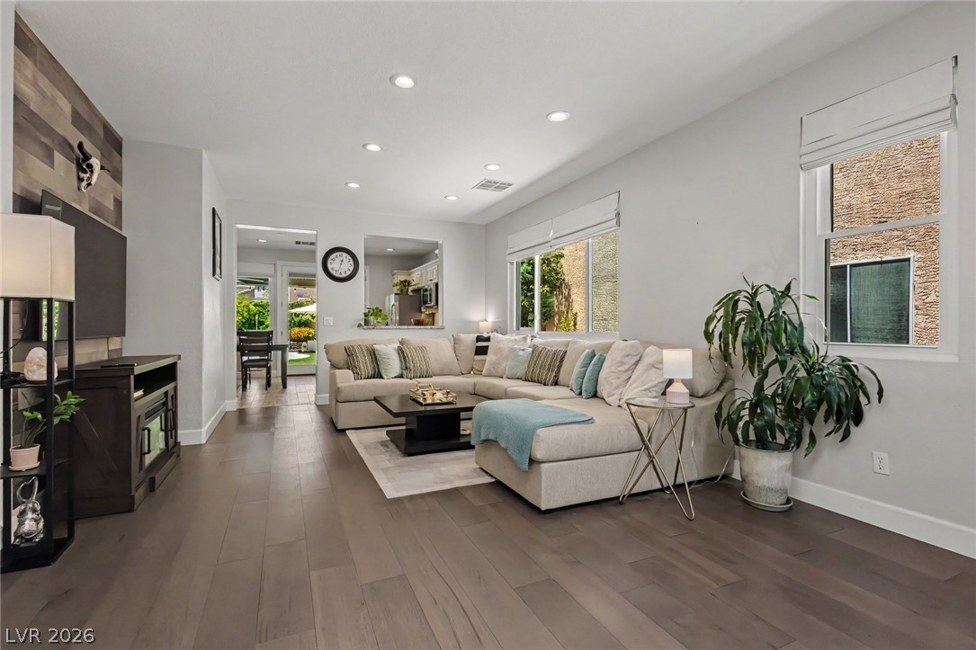 3237 Ridgecliff Street Las Vegas NV 89129