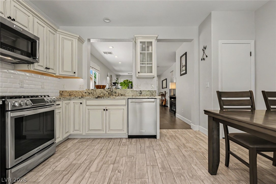 3237 Ridgecliff Street Las Vegas NV 89129