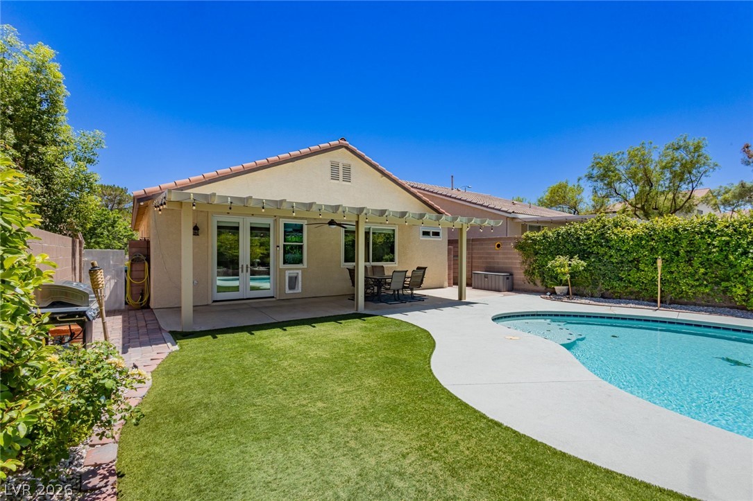 3237 Ridgecliff Street Las Vegas NV 89129