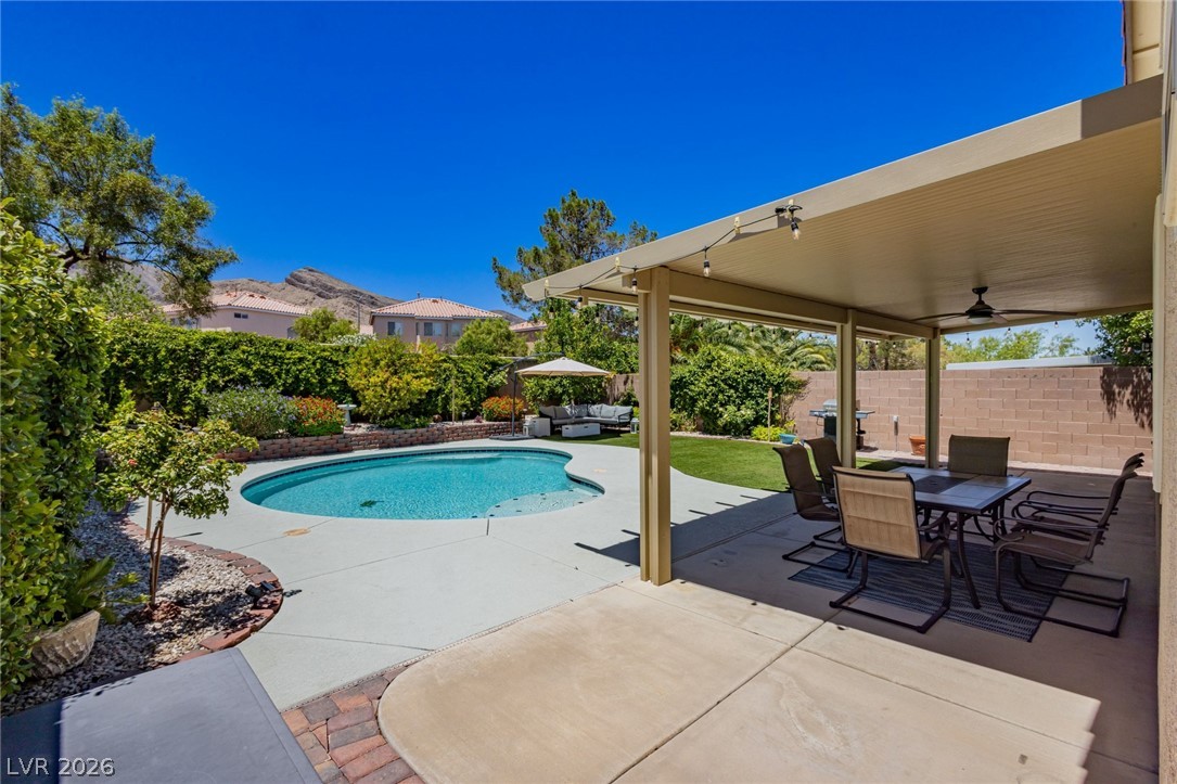 3237 Ridgecliff Street Las Vegas NV 89129