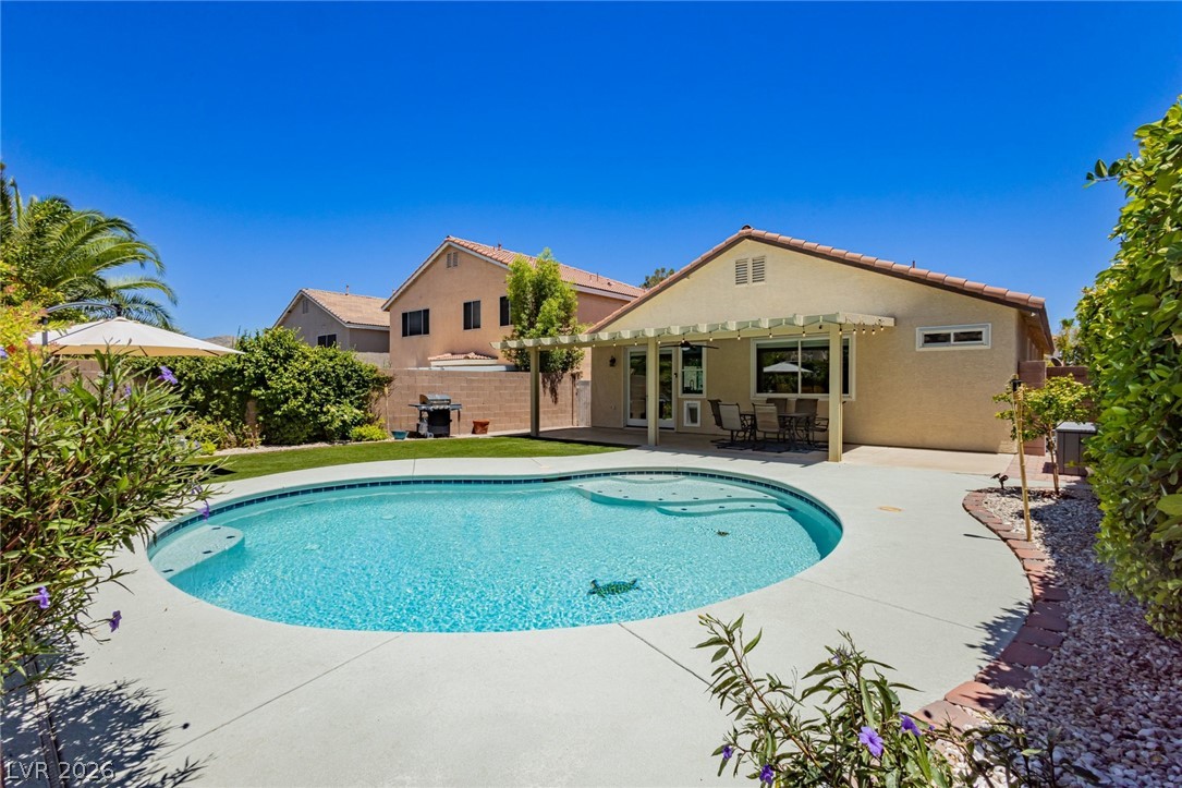 3237 Ridgecliff Street Las Vegas NV 89129