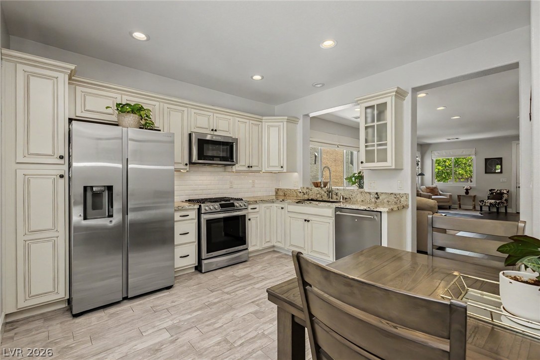 3237 Ridgecliff Street Las Vegas NV 89129
