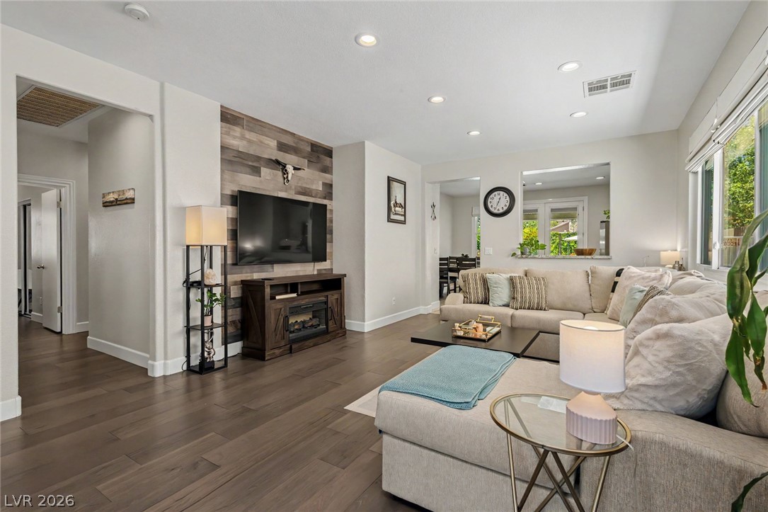 3237 Ridgecliff Street Las Vegas NV 89129
