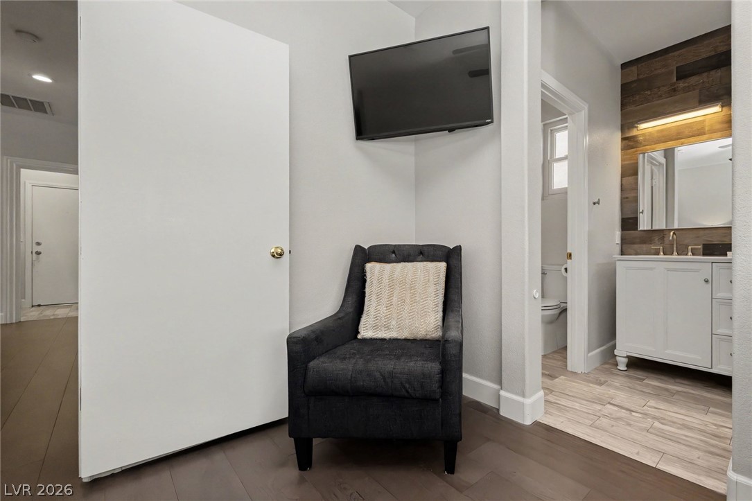 3237 Ridgecliff Street Las Vegas NV 89129