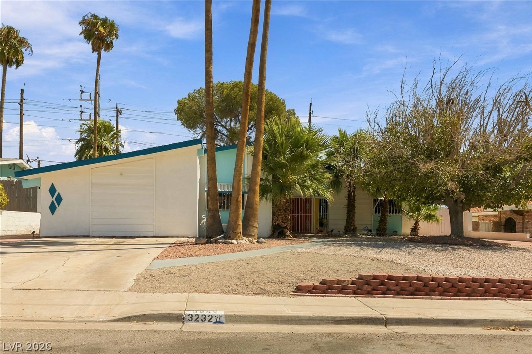 3232 Pawnee Drive Las Vegas NV 89169