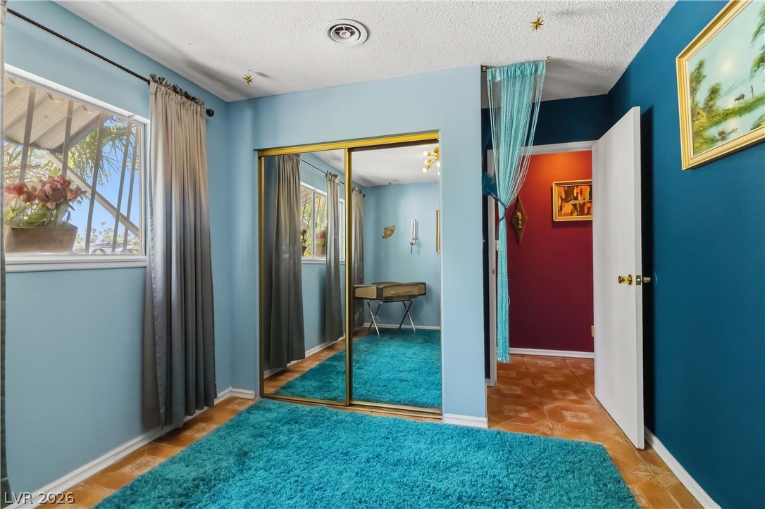 3232 Pawnee Drive Las Vegas NV 89169