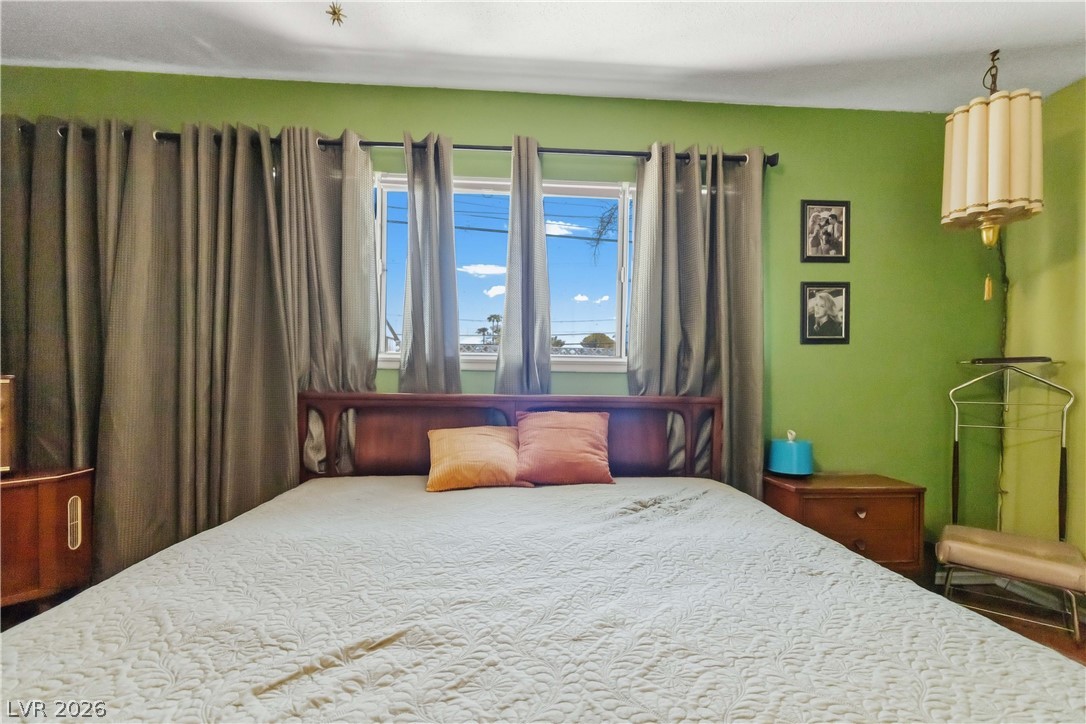 3232 Pawnee Drive Las Vegas NV 89169