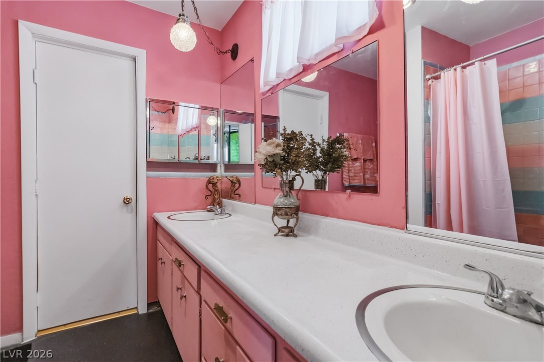3232 Pawnee Drive Las Vegas NV 89169