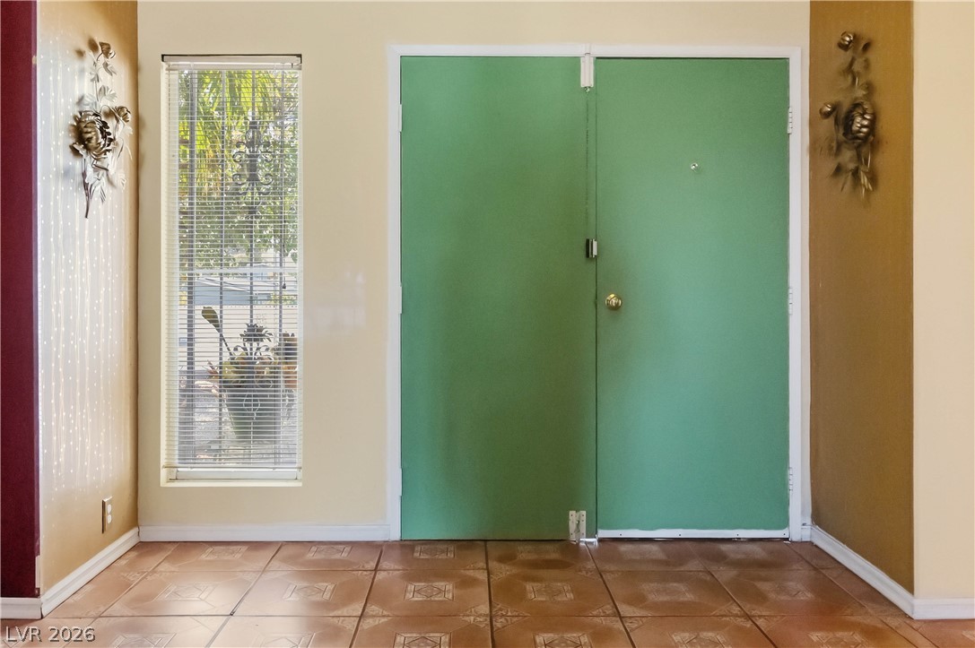3232 Pawnee Drive Las Vegas NV 89169