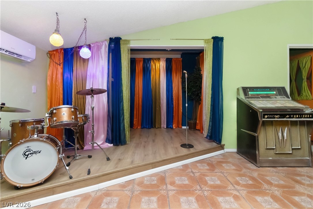 3232 Pawnee Drive Las Vegas NV 89169