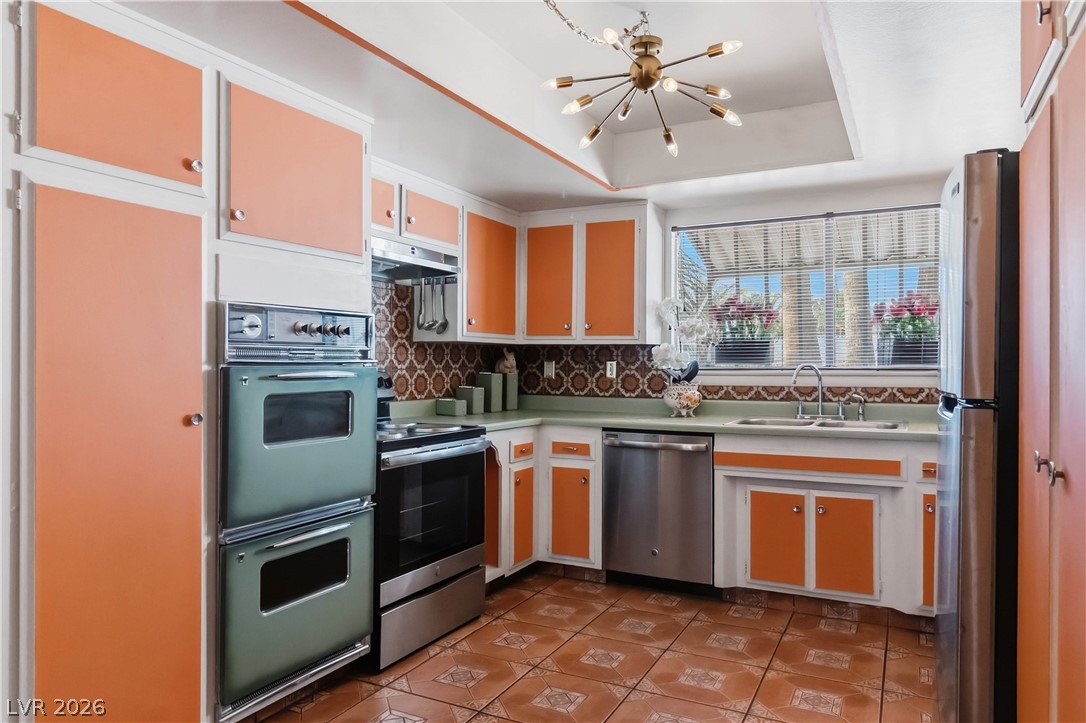 3232 Pawnee Drive Las Vegas NV 89169
