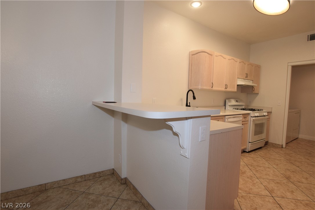 2624 Twin Pines Avenue Henderson NV 89074