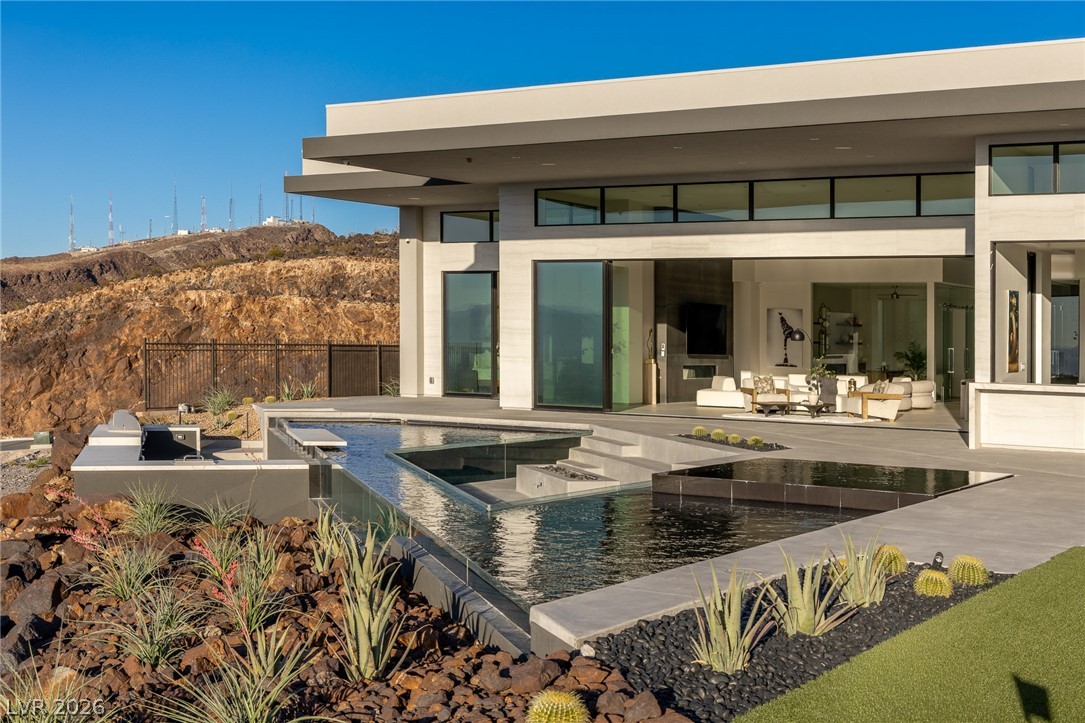 563 Grand Rim Drive Henderson NV 89012