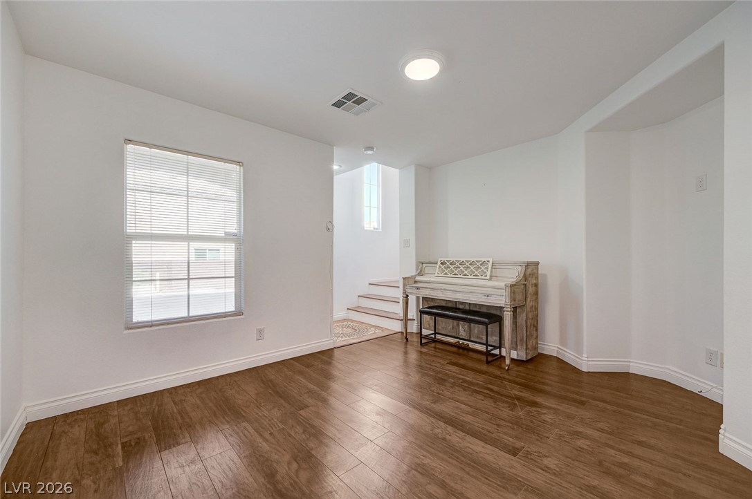 6281 Chert Avenue Las Vegas NV 89139