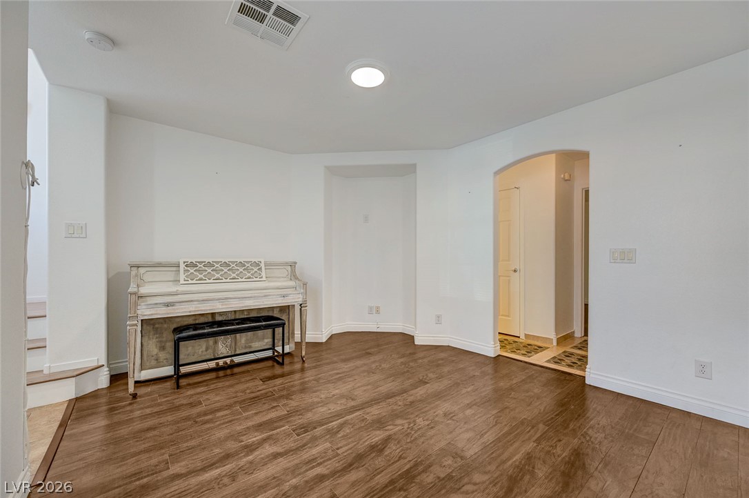 6281 Chert Avenue Las Vegas NV 89139