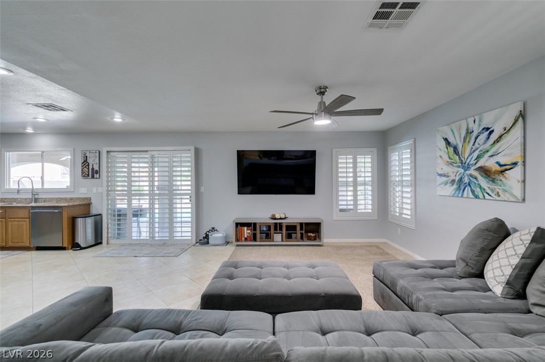 236 Fox Lake Avenue Las Vegas NV 89148