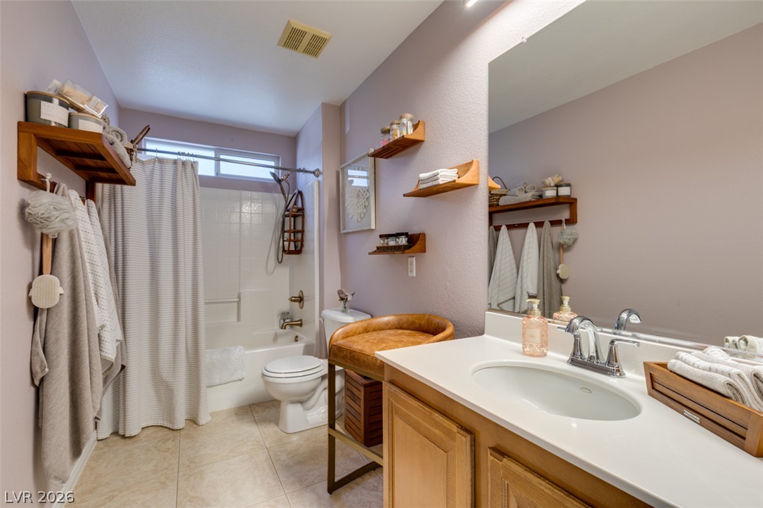 236 Fox Lake Avenue Las Vegas NV 89148