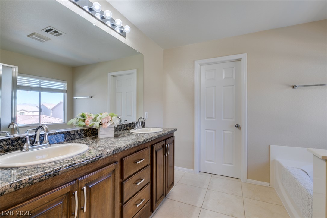 236 Fox Lake Avenue Las Vegas NV 89148