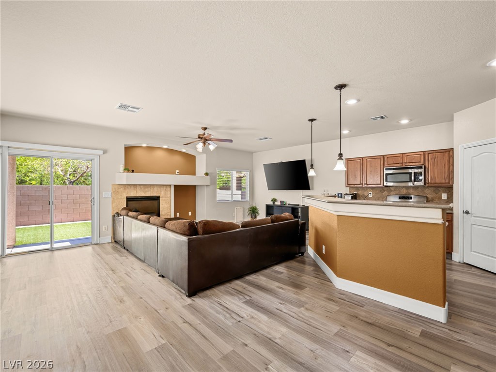 6495 Clara Bow Avenue 103 Las Vegas NV 89122
