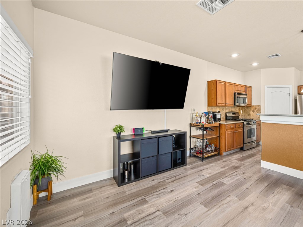 6495 Clara Bow Avenue 103 Las Vegas NV 89122