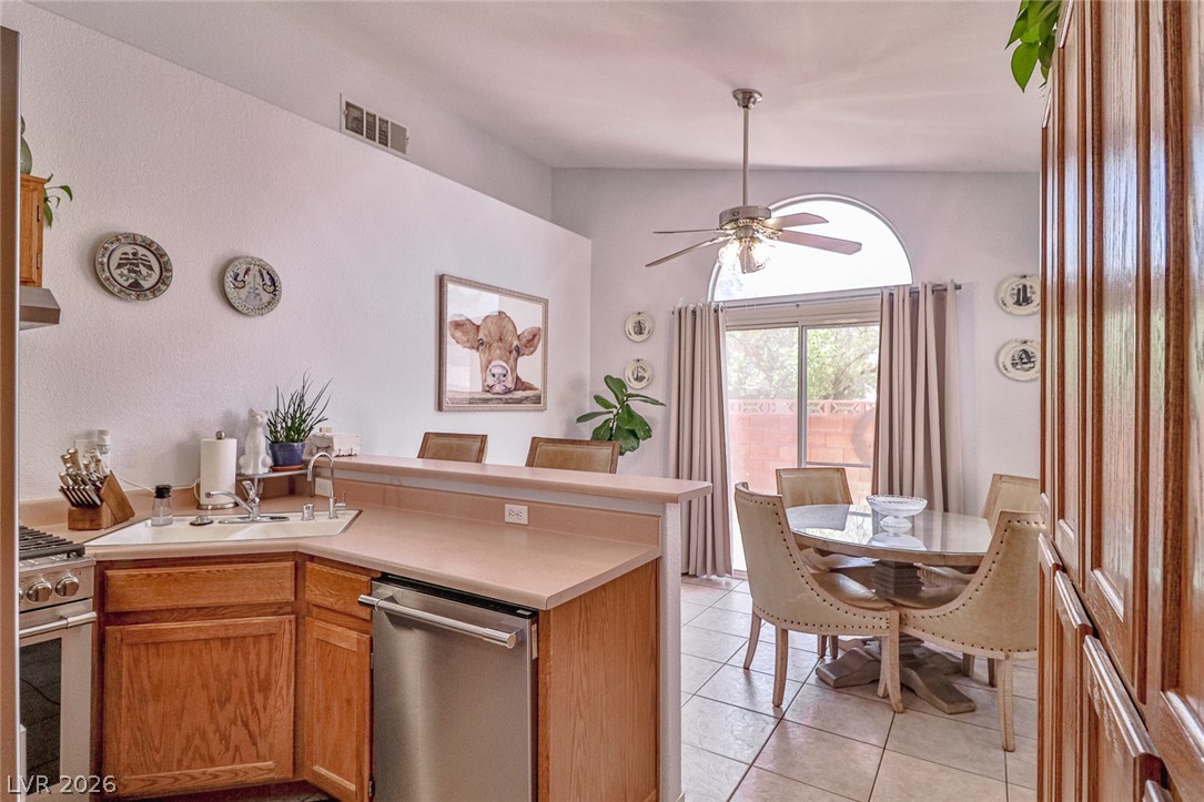 5334 Runningbrook Road Las Vegas NV 89120