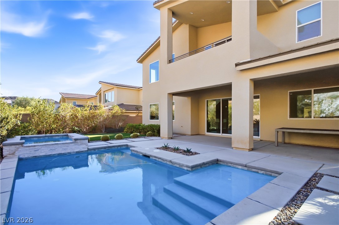 8 Vista Outlook Street Henderson NV 89011