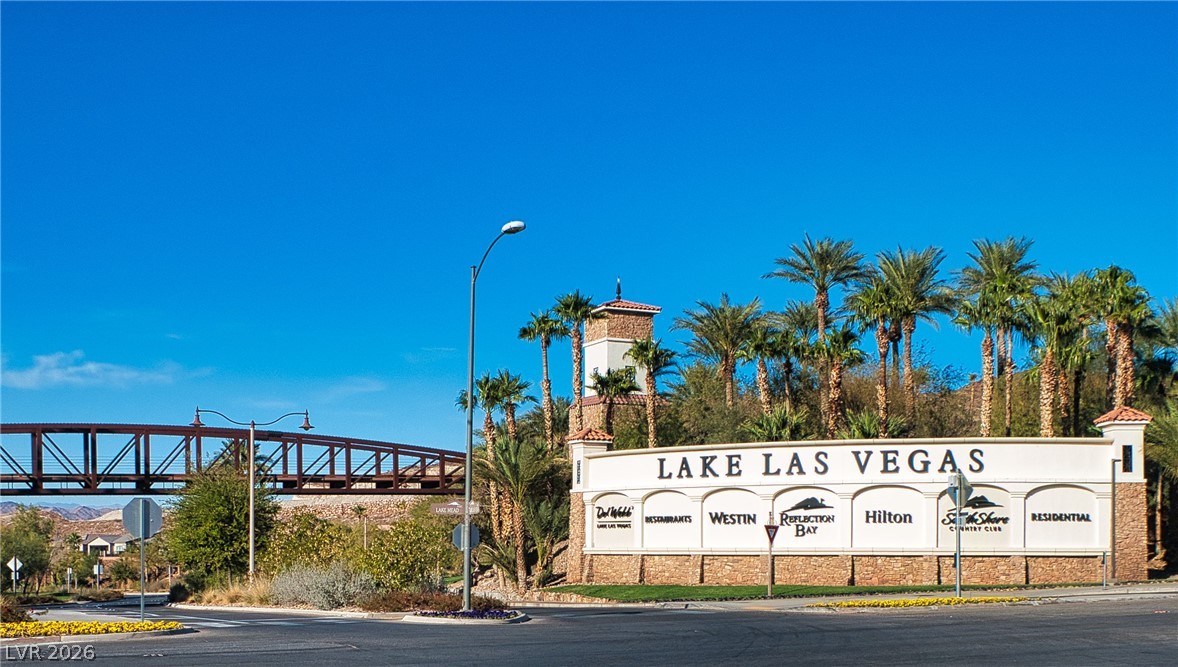 8 Vista Outlook Street Henderson NV 89011