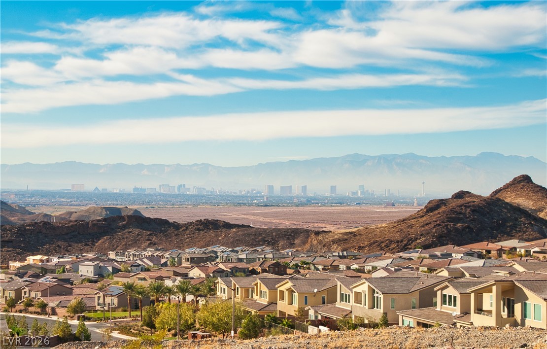 8 Vista Outlook Street Henderson NV 89011