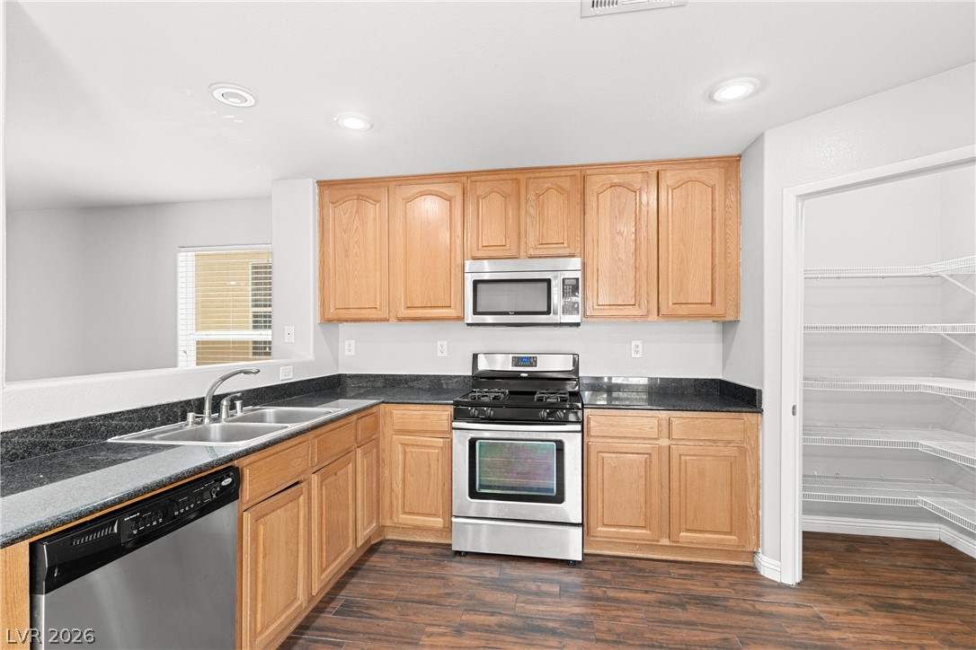 82 Wood Cliff Avenue Las Vegas NV 89183