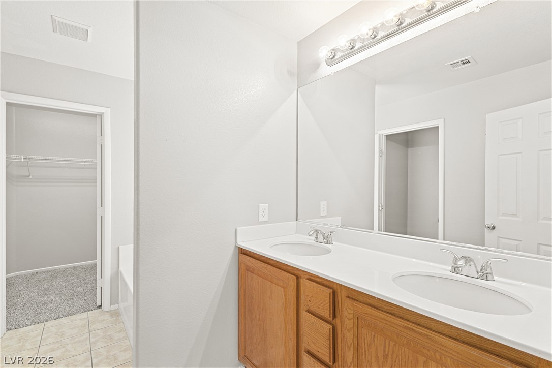82 Wood Cliff Avenue Las Vegas NV 89183
