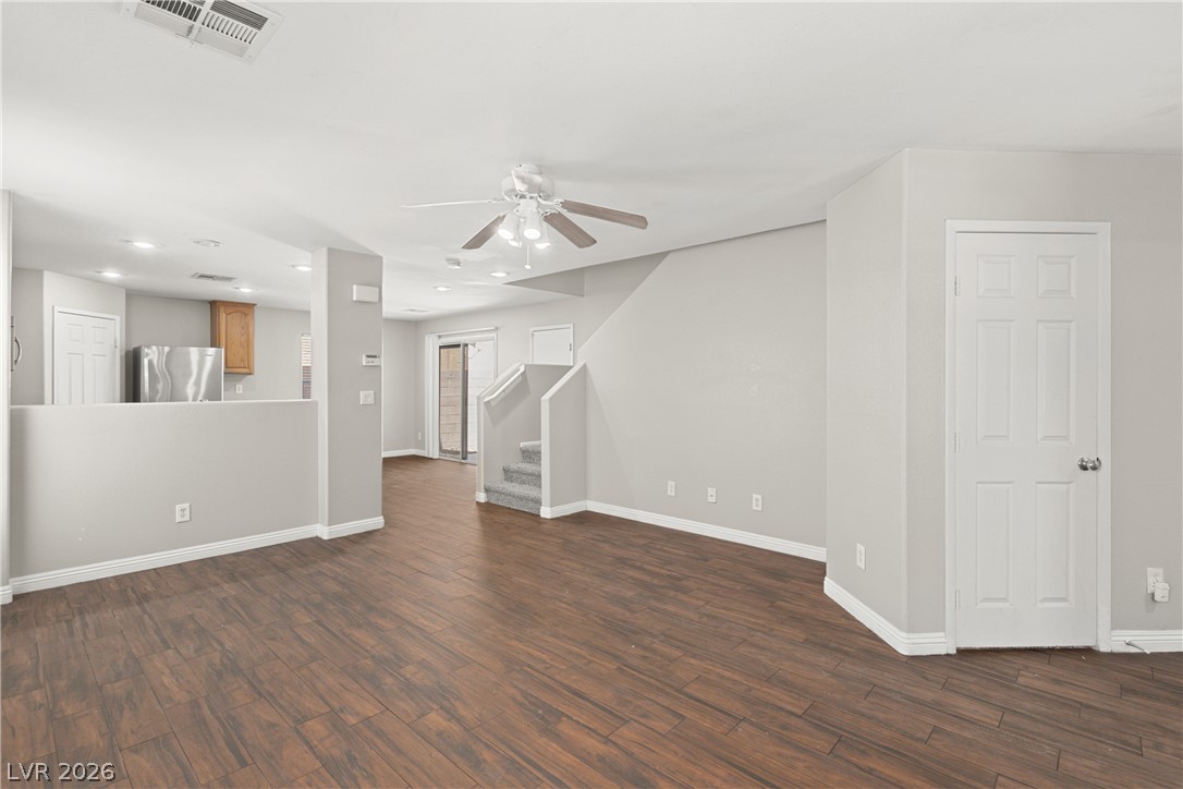 82 Wood Cliff Avenue Las Vegas NV 89183