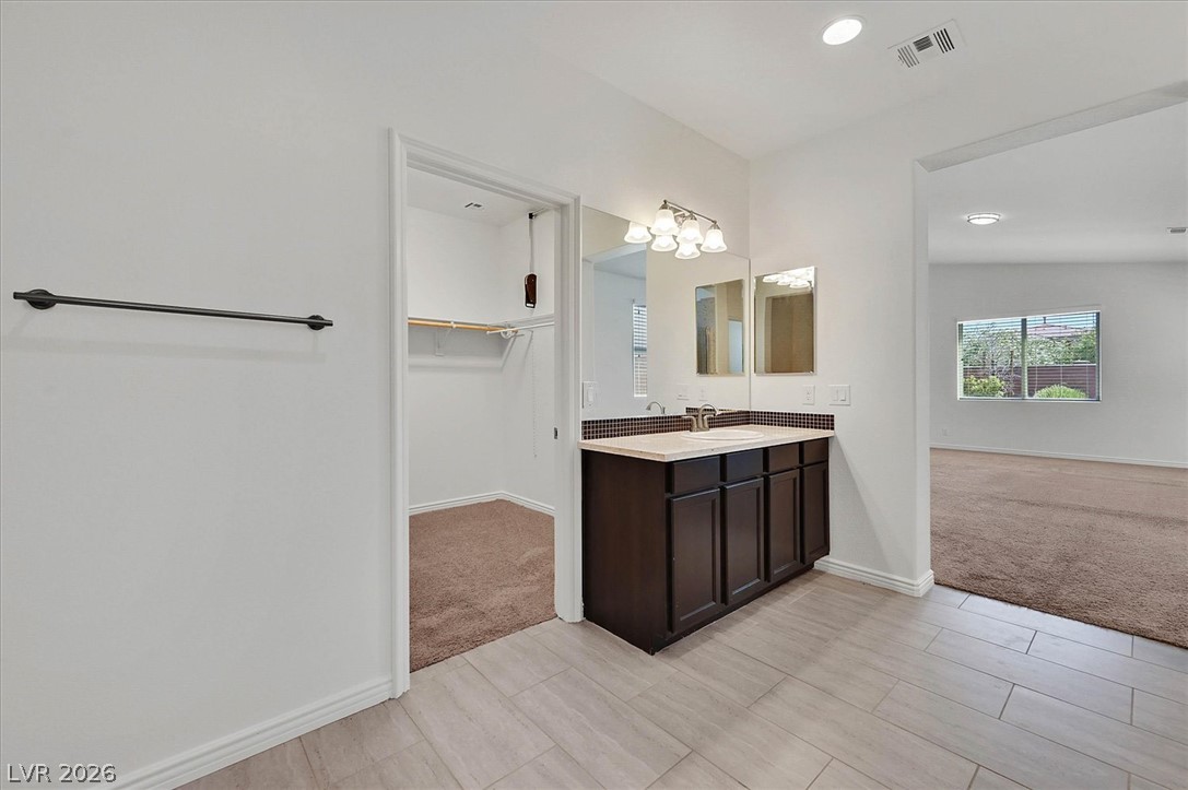 8013 Glimmerglass Avenue Las Vegas NV 89178