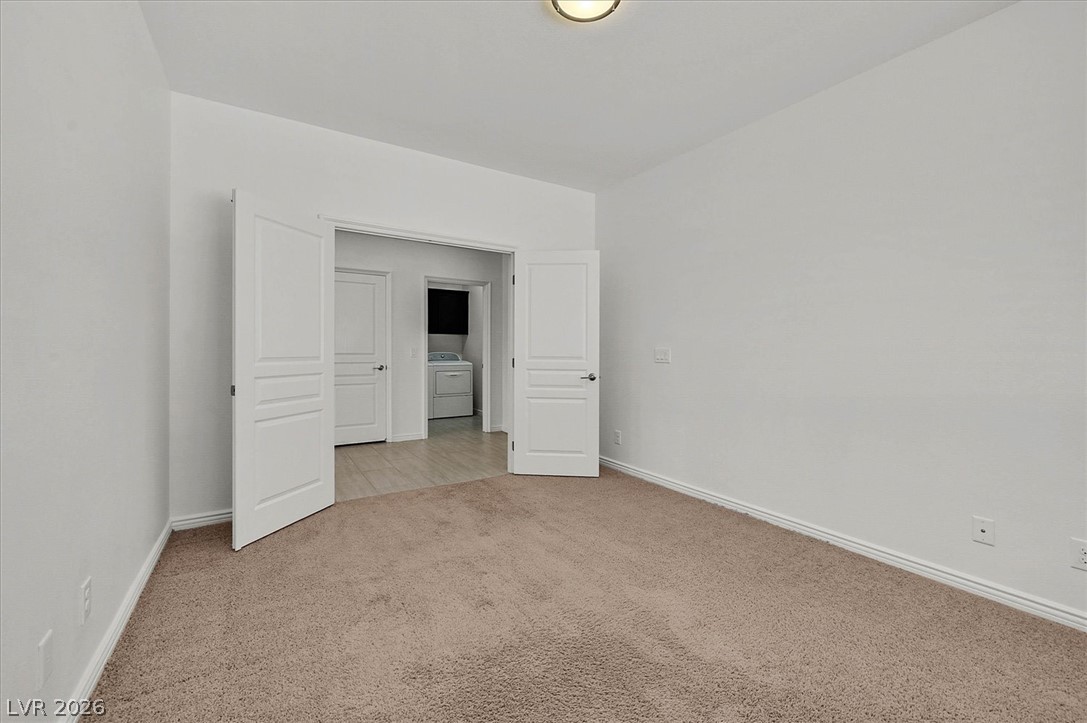 8013 Glimmerglass Avenue Las Vegas NV 89178