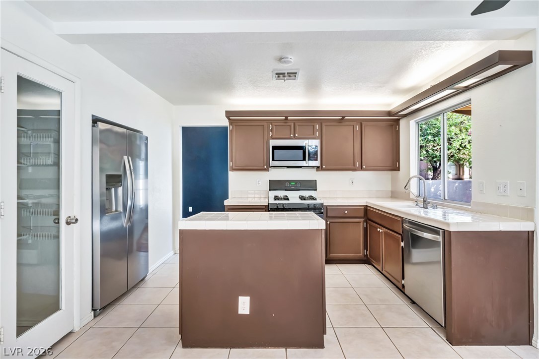1402 Rim Fire Circle Henderson NV 89014