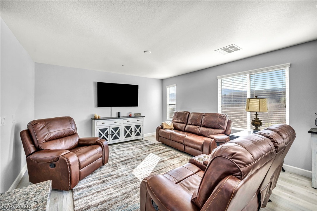 1525 Spiced Wine Avenue 24104 Henderson NV 89074