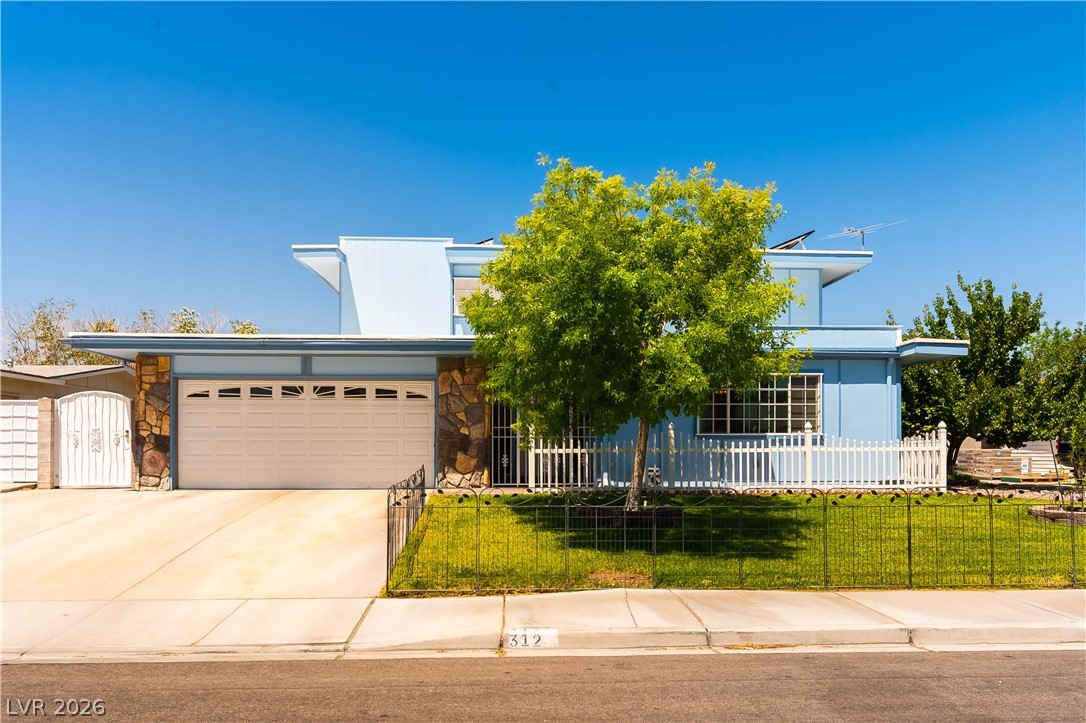312 Redstone Street Las Vegas NV 89145