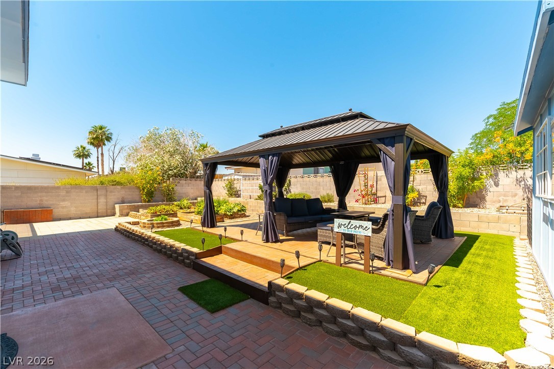 312 Redstone Street Las Vegas NV 89145