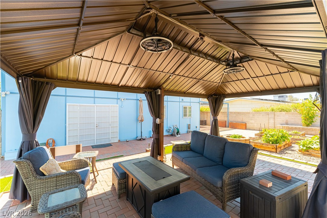 312 Redstone Street Las Vegas NV 89145