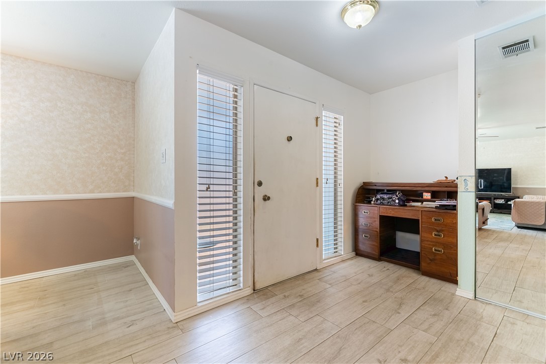 312 Redstone Street Las Vegas NV 89145