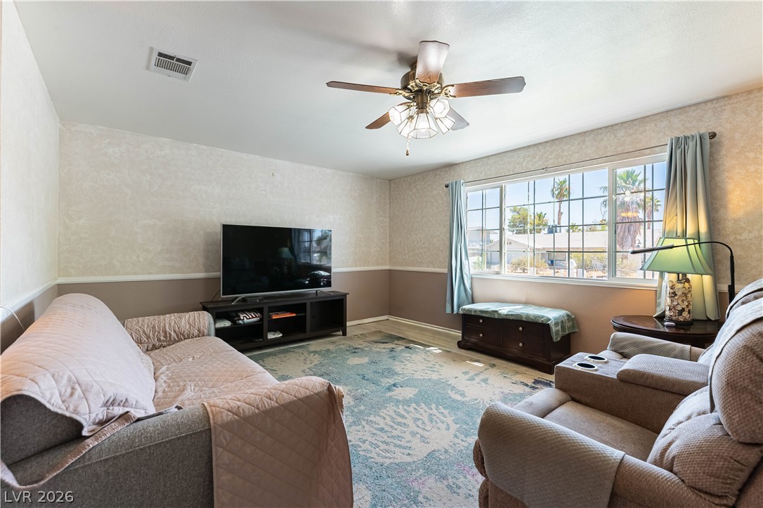 312 Redstone Street Las Vegas NV 89145