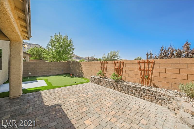 9940 Sunriver Meadows Avenue Las Vegas NV 89148