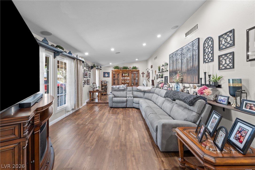 1909 Stonehaven Circle Las Vegas NV 89108