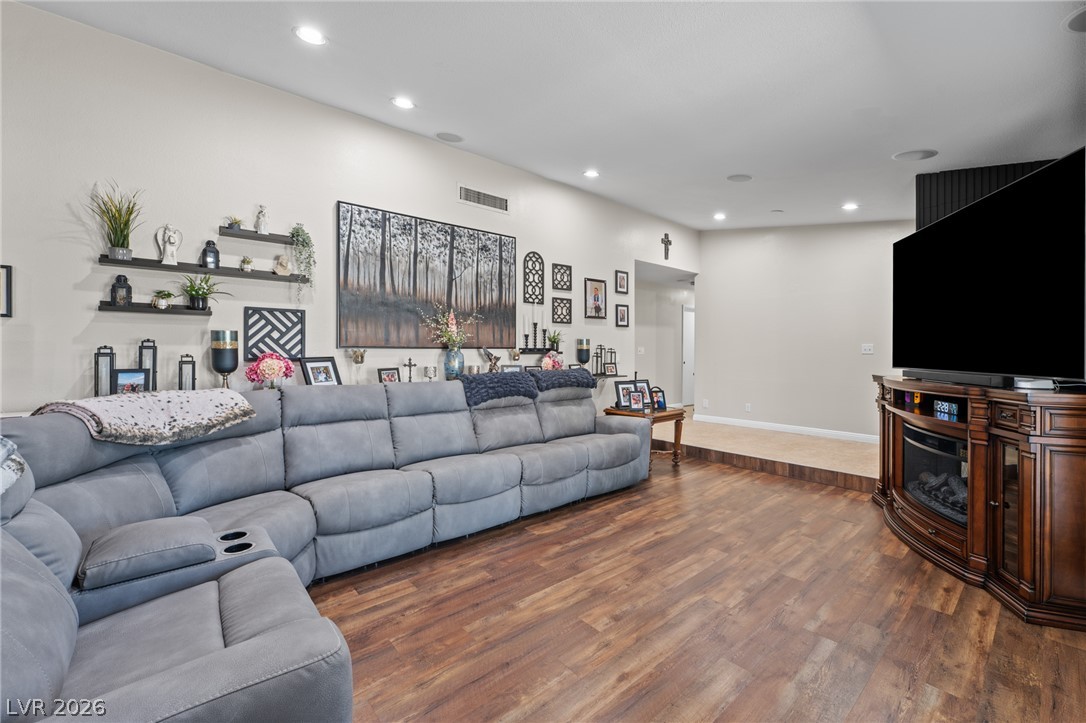 1909 Stonehaven Circle Las Vegas NV 89108
