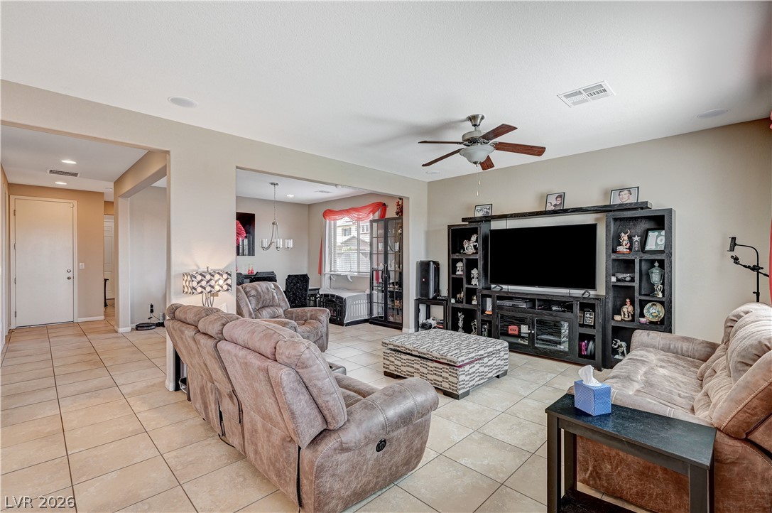 8026 Ponderosa Hill Street Las Vegas NV 89113